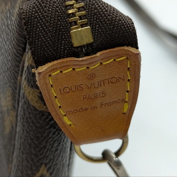Louis Vuitton Monogram Pouchette Crossbody - Picture 7 of 9